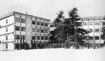 城内キャンパス時代の法・文・経済学部校舎